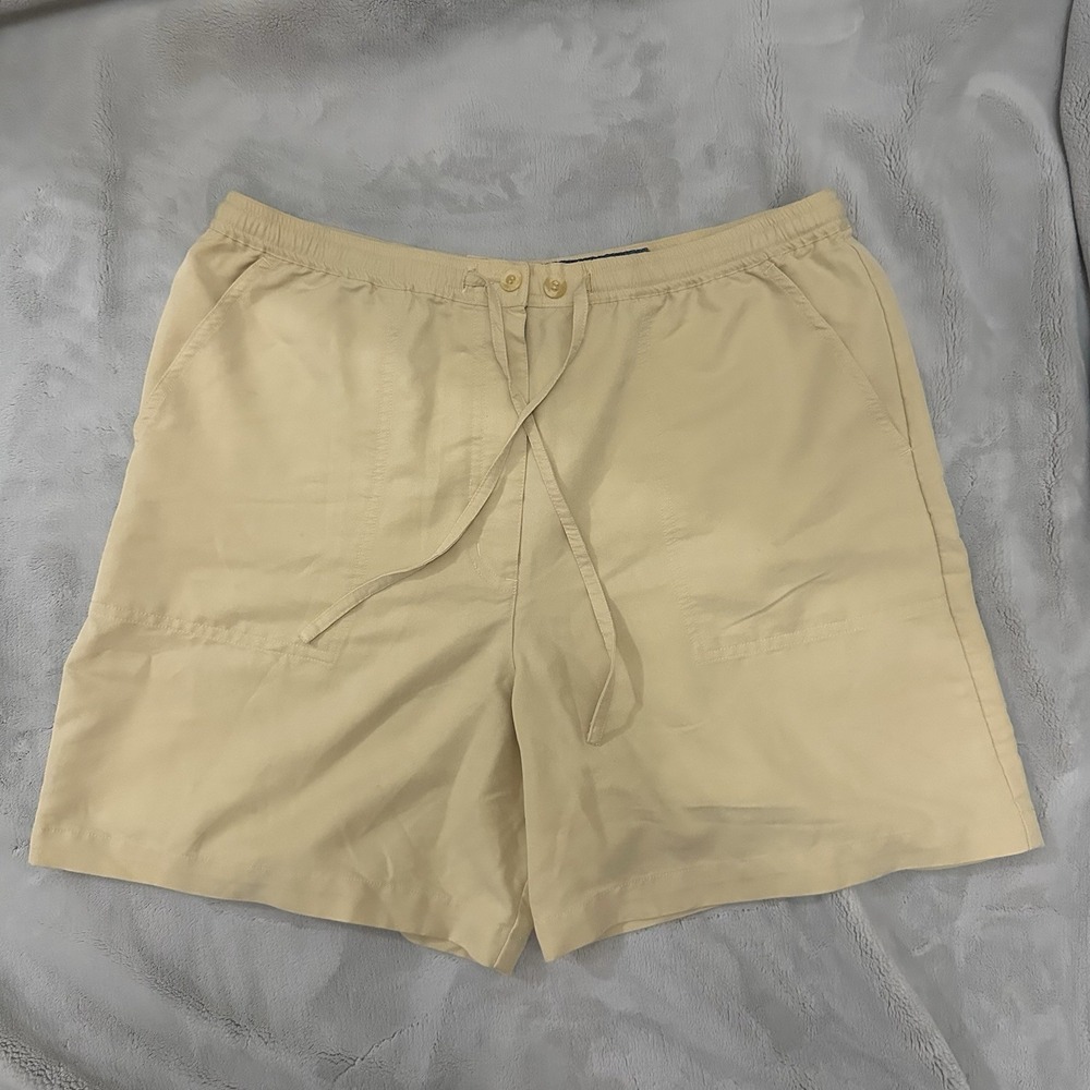 Women's Vintage Directives 5‎ In Flowy Shorts Butter Yellow Size M